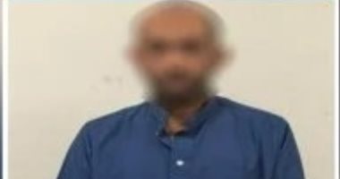 وصول المتهم بقتل صديقه مهندس الإسكندرية إلى محكمة الجنايات لمحاكمته
