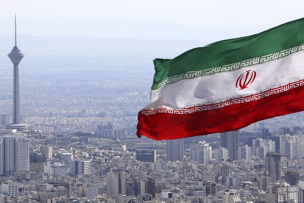 إيران تنفي مناقشة نقل اليورانيوم المخصب مع واشنطن