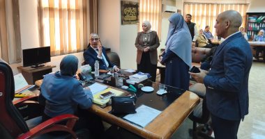 محافظ الجيزة يتفقد مديرية الإسكان ويوجه بتسريع معدلات التنفيذ وتذليل المعوقات