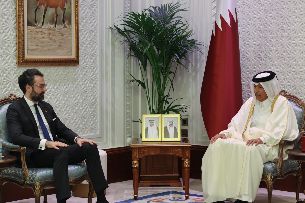 ‫ رئيس مجلس الشورى يجتمع مع السفير الإسباني