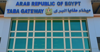 محافظ جنوب سيناء يتفقد ميناء طابا البرى