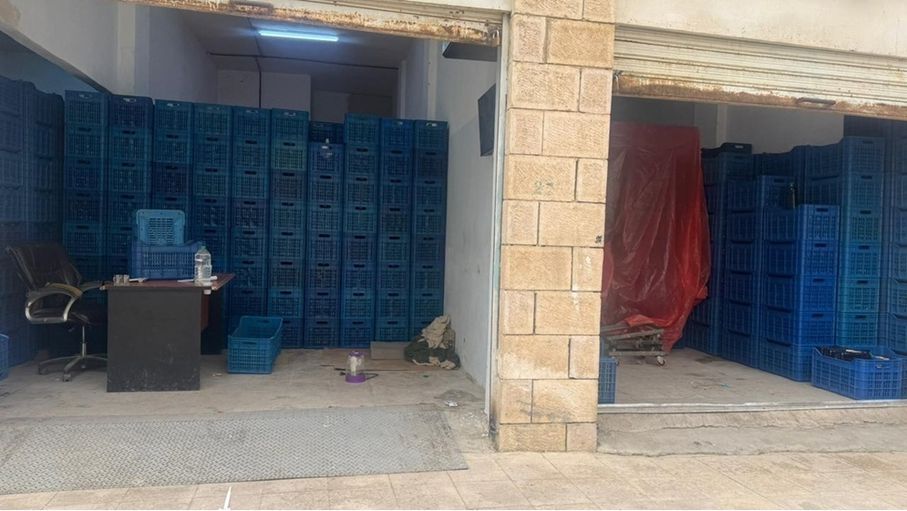 "الغذاء والدواء" تتلف عصائر رمضانية وتغلق مخبزًا و6 مستودعات لإعداد العصائر