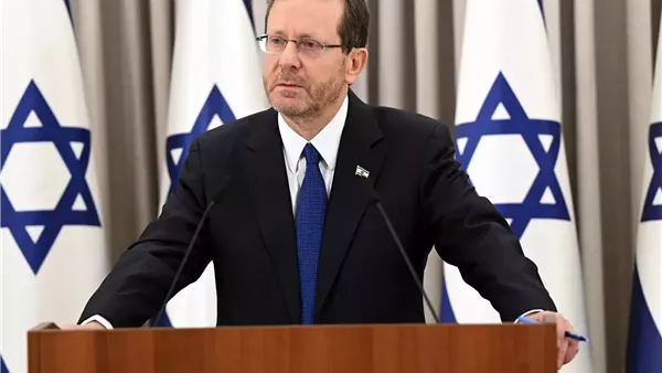 بعد أيام من زيارة أردوغان.. الرئيس الإسرائيلي يصل إثيوبيا في زيارة رسمية