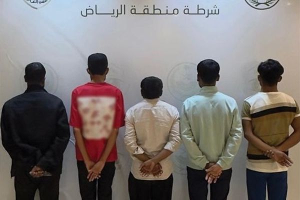 شرطة الرياض تضبط (5) مقيمين لممارستهم التسول
