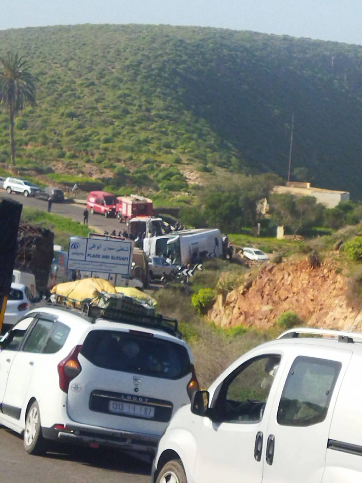 انقلاب حافلة للأمن الوطني يخلف وفيات وإصابات خطيرة (صور)