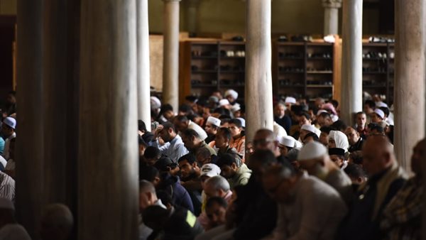 نقل شعائر صلاة الجمعة من مسجد السيدة زينب بمحافظة القاهرة (بث مباشر)