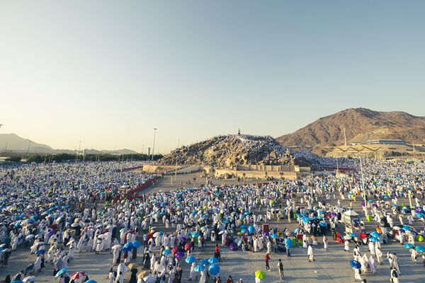 اكتمال تصعيد ضيوف الرحمن إلى عرفات بفارق ساعتين عن الموسم الماضي