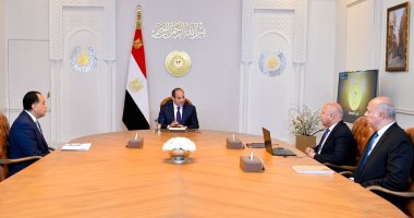 الرئيس السيسى يتابع مستجدات الموقف التنفيذى لتطوير وتوسعة الطريق الدائري وصيانة كوبري 6 أكتوبر.. ويؤكد ضرورة الانتهاء من تنفيذ كافة مشروعات وزارة النقل وفق الجداول الزمنية وتطوير شبكة الموانئ