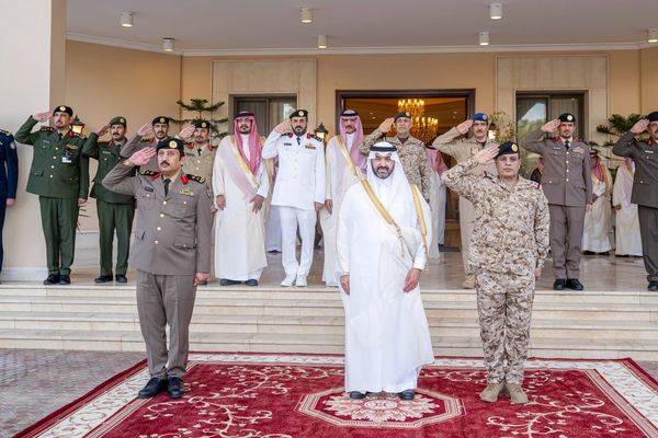 نائب أمير تبوك يستقبل المهنئين بعيد الأضحى المبارك