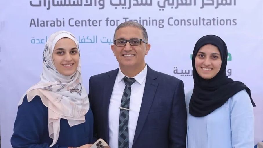 "أخذوا مني أقماري السبعة".. رحيل الدكتور جمال نعيم في الدوحة