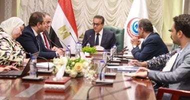 وزير الصحة يبحث مع رئيس مركز باراكير لطب العيون إنشاء فرع بالقاهرة