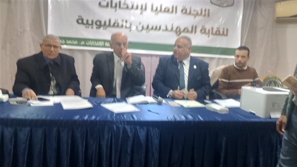 إقبال متوسط فى الساعات الأولى من انتخابات نقابة المهندسين بالقليوبية (صور)