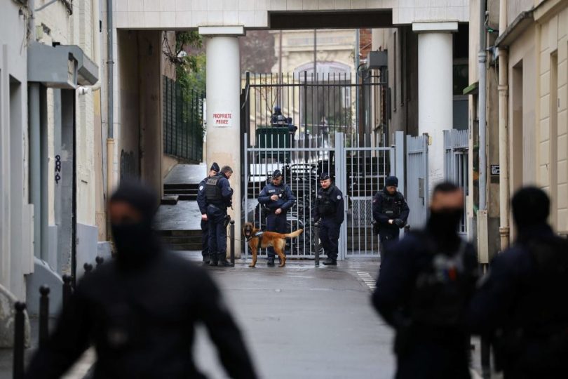 حزب “فرنسا الأبية” اليساري يخلي مقره في باريس بعد “تهديد بوجود قنبلة”