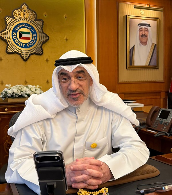 النائب الأول لرئيس مجلس الوزراء ووزير الداخلية يدعم الحملة الوطنية «زهرة العرفج»