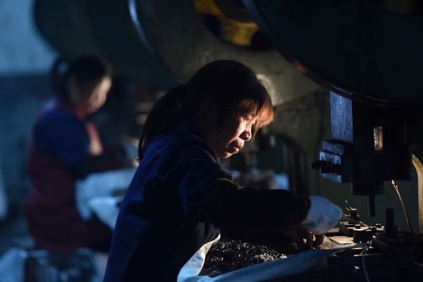 انكماش نشاط الصناعات التحويلية بالصين في مايو الجاري