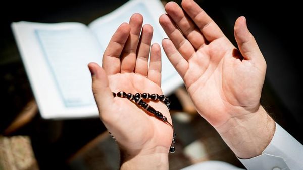 حكم دعاء الاستفتاح في الصلاة ووقته وأشهر صيغة