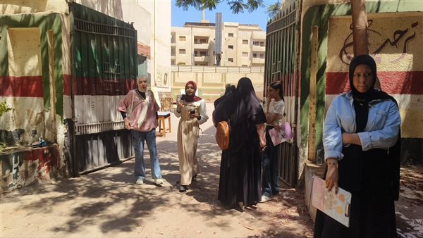 "كان عايز وقت أطول"، تباين آراء طلاب الإعدادية بالدقهلية حول امتحان الهندسة (فيديو وصور)