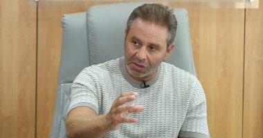حازم إمام: زيارة مجلس الزمالك لممدوح عباس كانت ودية.. ولا حديث عن حكام أجانب
