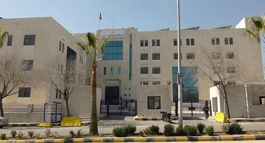 الأردن.. توقيف شخص احتال على دائرة الاراضي والمساحة