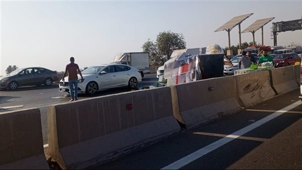 إصابة 11 شخصا في انقلاب ميكروباص على طريق بنها الحر