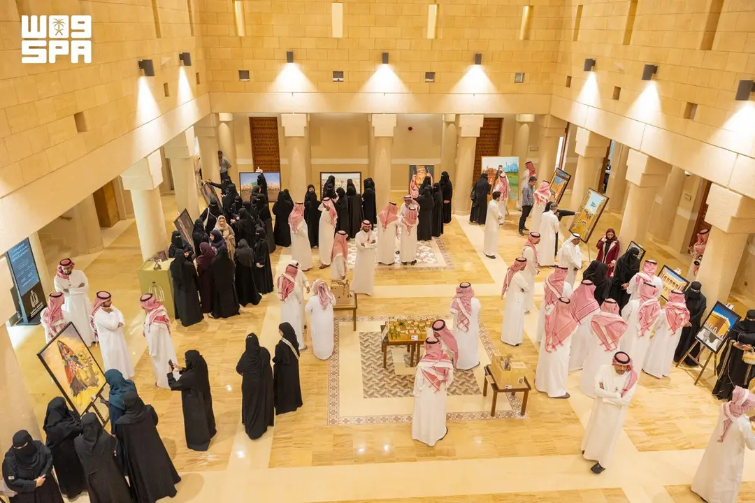 دارة الملك عبدالعزيز تنظّم معرضًا تشكيليًا يستلهم التراث السعودي