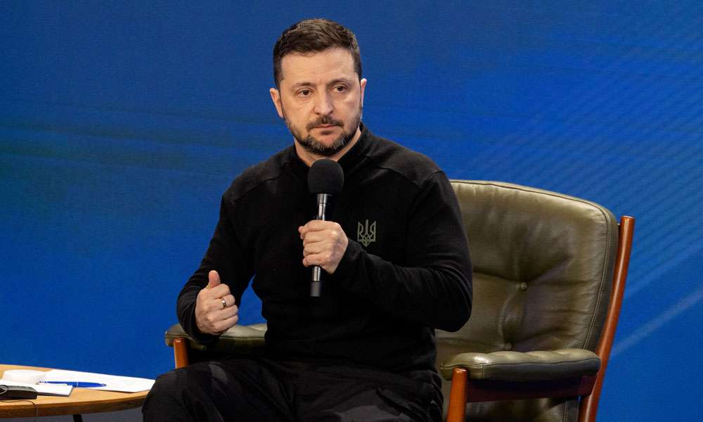 زيلينسكي: أوكرانيا “لا تخسر الحرب”