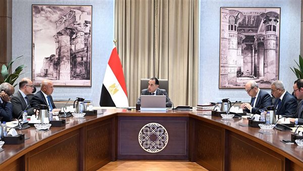 مدبولي يؤكد أهمية التوسع في شبكة خطوط شركة مصر للطيران داخل القارة الإفريقية