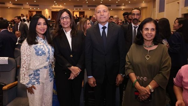 وزيرة الثقافة تشارك في احتفال دخول العائلة المقدسة أرض مصر بالكاتدرائية المرقسية