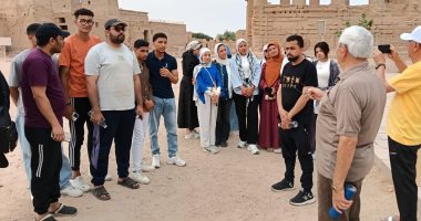 طلاب قسم التاريخ بآداب طنطا يزورون المعالم الأثرية بأسوان ضمن برنامج الرحلة العلمية