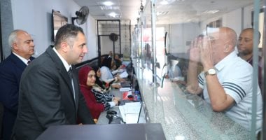 محافظ دمياط يبحث شكاوى ومطالب أهالى المدينة ضمن مبادرة «المحافظ هيجيلك»