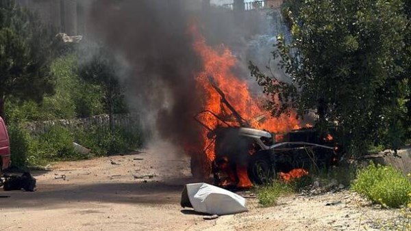 سقوط جرحى جراء استهداف مسيرة إسرائيلية لسيارة في جنوب لبنان