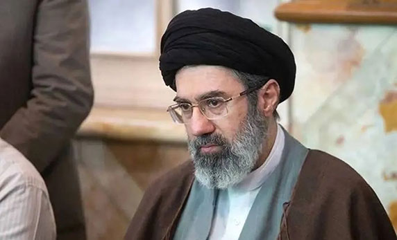 في أول رسالة منذ توليه منصبه.. مجتبى خامنئي: إيران لن تتراجع وستواصل القتال