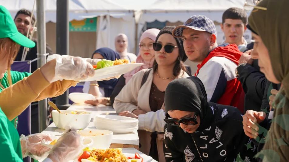 تظاهرة "أكل الشوارع" تعود لعرض آخر الابتكارات في الصناعات الغذائية
