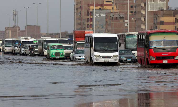 مصر.. تعطيل الدراسة في 19 محافظة و5 إصابات نتيجة الطقس السيء