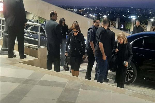 ظهور مؤثر لـ هالة سرحان ولبلبة في عزاء هاني شاكر بمسجد أبو شقة