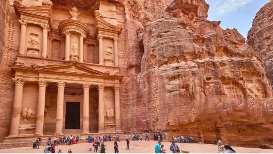 السياحة العلاجية "فرصة ذهبية" لرفد الاقتصاد بدخل ثابت