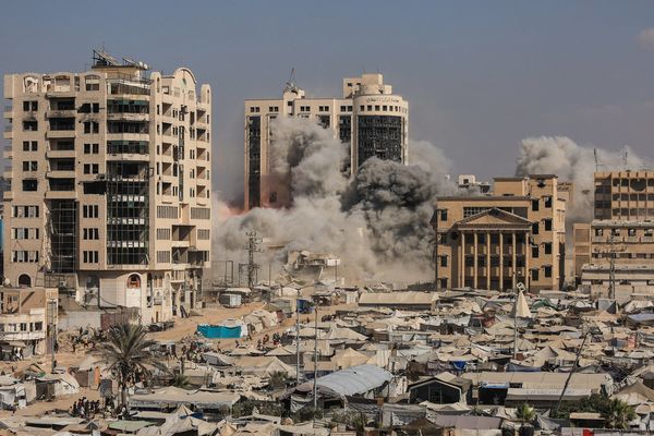 استشهادُ فلسطيني في قصف الاحتلال الإسرائيلي وسط قطاع غزة