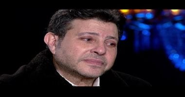 ياسر جلال وسوما ينعيان الفنان هانى شاكر