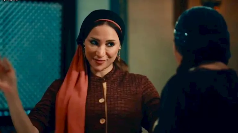 مسلسل درش الحلقة الـ19.. شطة تبتز الست عجيبة وتهدد بفضح سرها