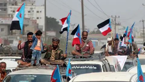 بحشود جماهيرية غير مسبوقة.. القضية الجنوبية تستعيد زخمها الشعبي والسياسي