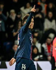 باريس سان جيرمان يقبل هدية موناكو ويعتلي صدارة الدوري الفرنسي