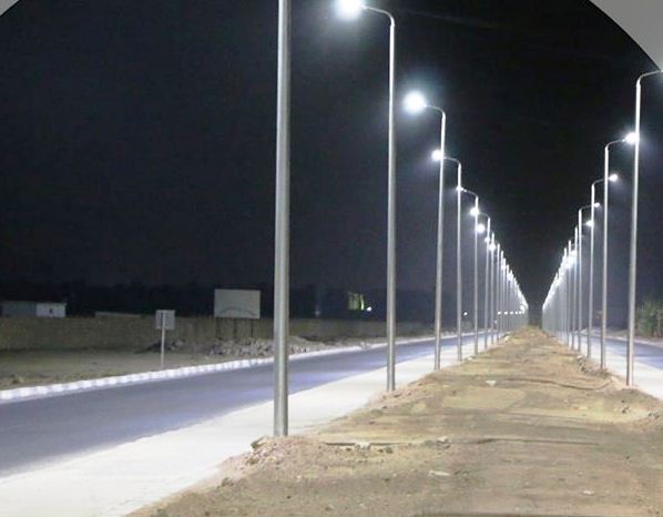 الكهرباء: نهيب بالمواطنين الابتعاد عن أعمدة الإنارة والإبلاغ عن أي أعطال خلال موجة الطقس السيئ