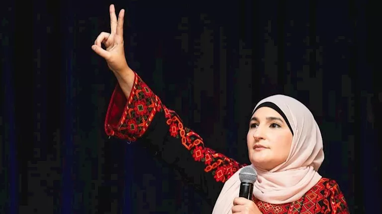 إسرائيل تمنع مستشارة زهران ممداني من دخول البلاد