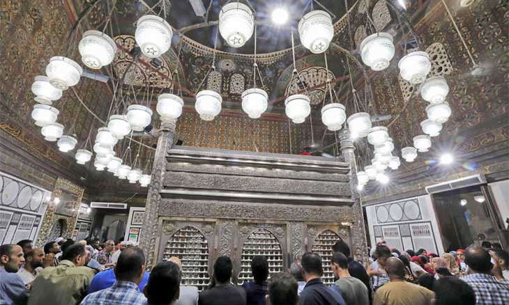 مصر: أضرحة آل البيت… أزمة دينية أم سياسية؟