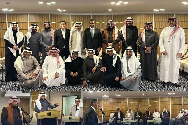 السفير ضياء الدين بامخرمة: الإعلام يشكل ركيزة أساسية في تعزيز الوعي المجتمعي وإبراز المنجزات التنموية