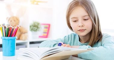 اليوم العالمى لكتاب الطفل.. ليه لازم تعود ابنك على القراءة؟