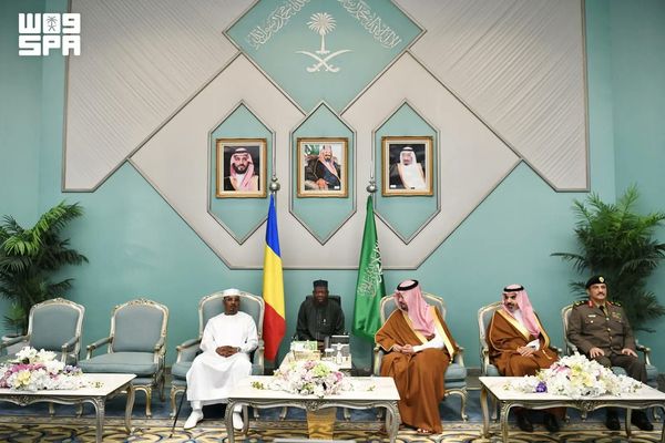 رئيس تشاد يغادر المدينة المنورة