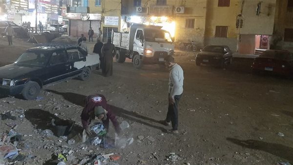 حملة مكبرة لإزالة القمامة بمنطقة أمتداد شارع سيالة أولاد نصير ومنطقة شارع جراج الأتوبيس القديم بحي غرب سوهاج