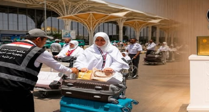 بعثة الحج المصرية تفوز بالدرع الفضى لجائزة “لبّيتم” السعودية للتميز