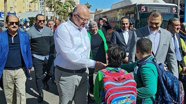 محافظ الإسكندرية يتابع مشروع تطوير منطقة ميدان المساجد